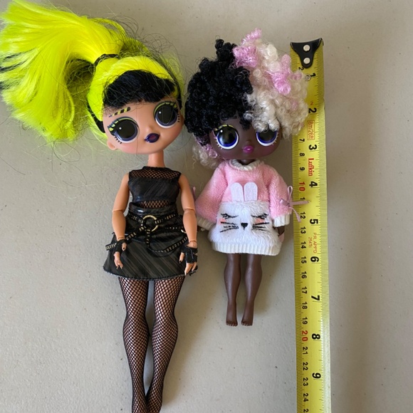 2 LOl Surprise OMG Fashion Dolls. - Picture 8 of 9